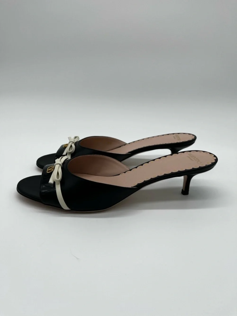 Valentino Garavani Bepointy Slide Sandals Bow Detail Kitten Heel Black - Size 9